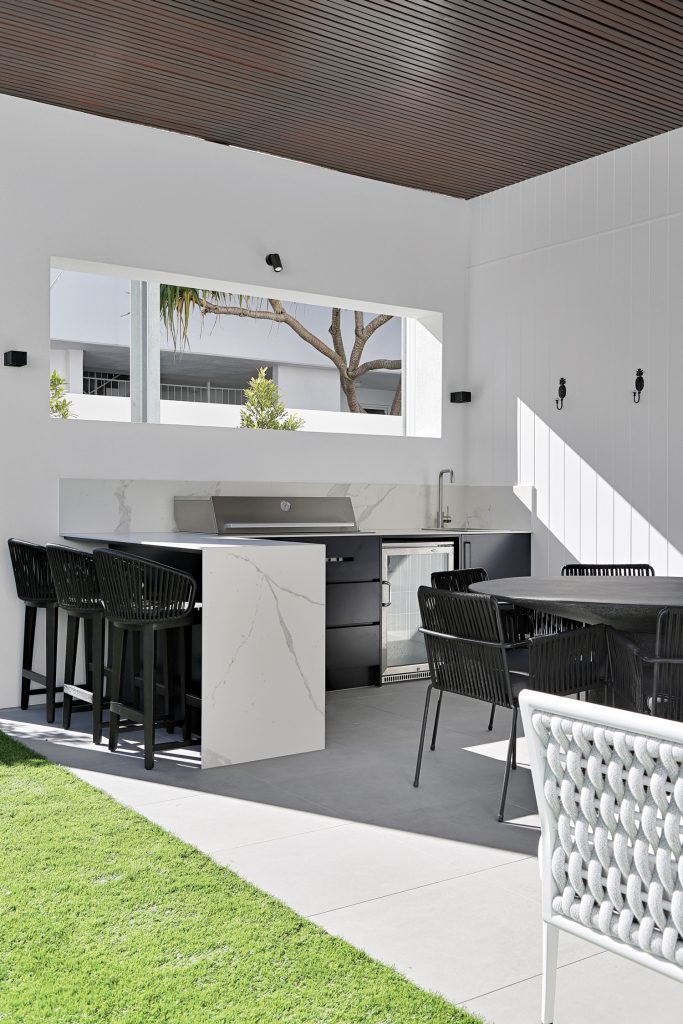 Di Henshall Interior Design modern beach house