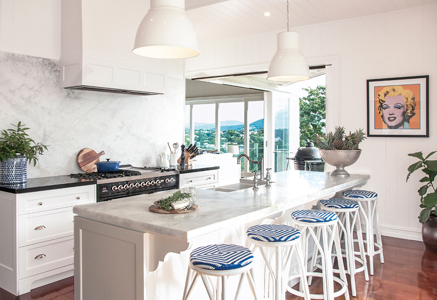 Marble white kitchen Style Kitchens by Design