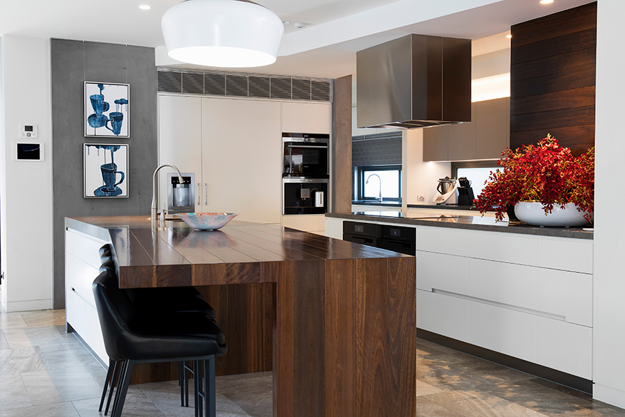 Di Henshall Interior Design modern New farm home kitchen