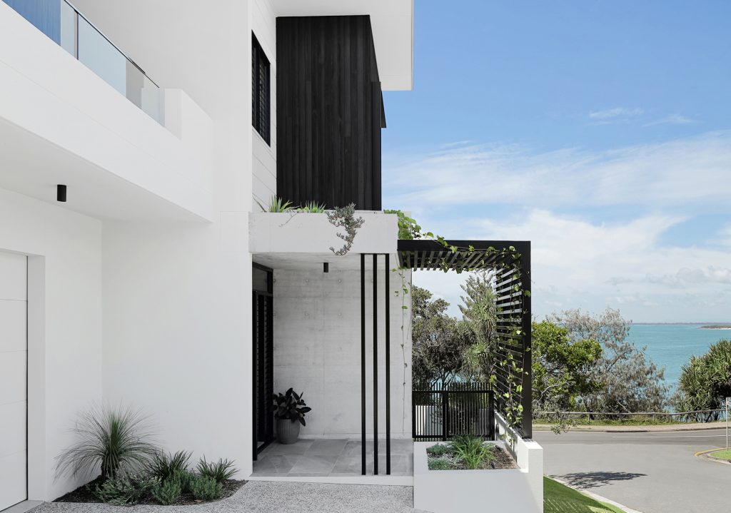 Modern-beach-house-Margaret-st-Kings-beach-by-the-shores-of-Caloundra-Sunshine-Coast-exterior-with-views-of-the-highway-and-beach