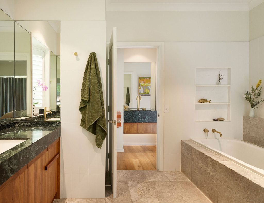 Goode Residence by Hive Architecture - Scott Burrows Photo - bathroom overview